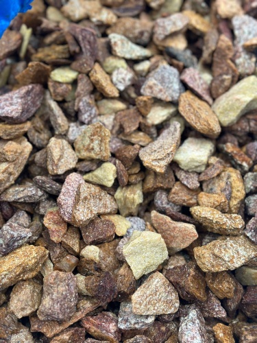 Златолит персиковый декоративная каменная крошка купить в Сысерти