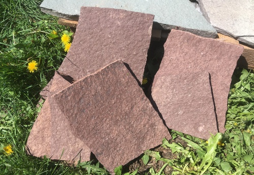 Плитняк лемезит бордовый для цоколя 1,5-2 см купить в Сысерти