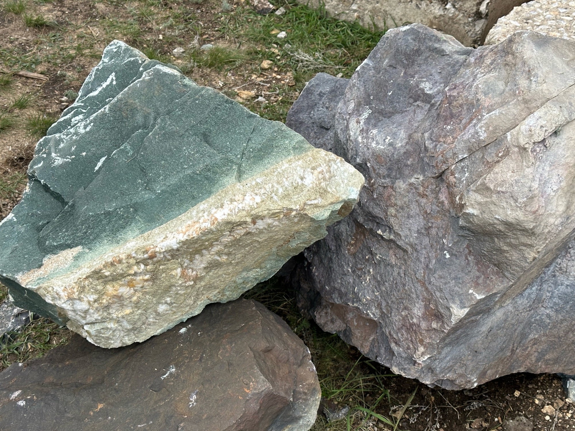 Камни для ландшафтного дизайна зелёные 10-60 килограмм купить в Сысерти