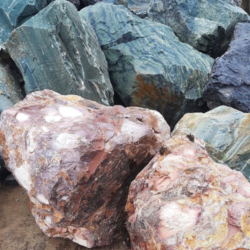 Ландшафтные глыбы красно-фиолетовые 200-1000 килограмм купить в Сысерти