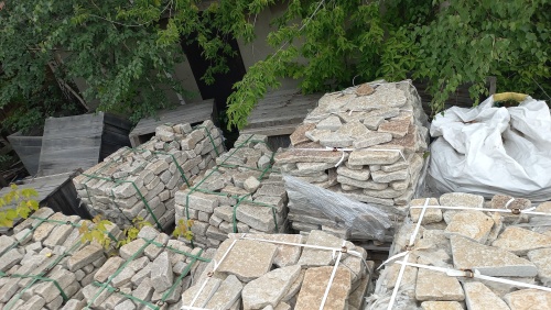 Плитняк гранитный галтованный купить в Сысерти