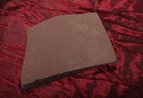 Плитняк лемезит бордовый для цоколя 1,5-2 см купить в Сысерти