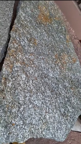 Плитняк златолит серебристый для цоколя, отмостки купить в Сысерти