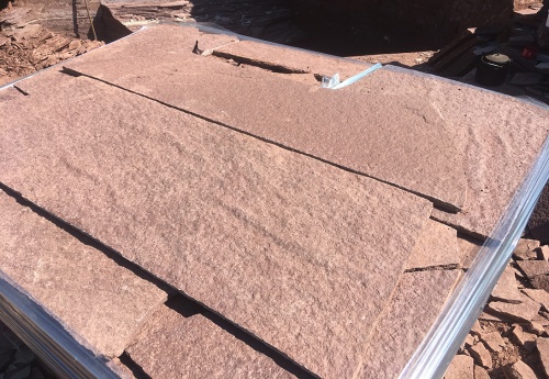 Плитняк лемезит бордовый для цоколя 1,5-2 см купить в Сысерти