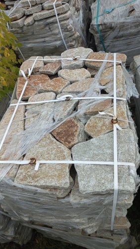 Плитняк галтованный гранитный для ландшафтного дизайна купить в Сысерти