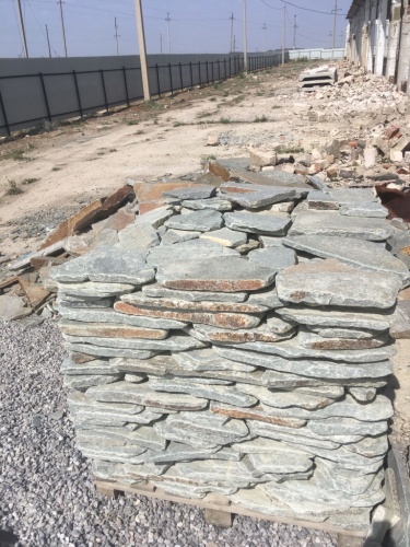 Златолит серебристый галтованный для цоколя купить в Сысерти