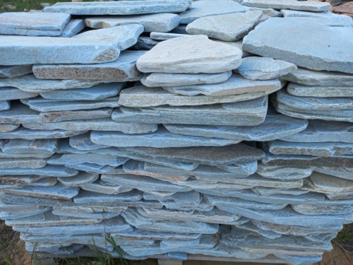 Плитняк златолит зелёный галтованный для цоколя купить в Сысерти