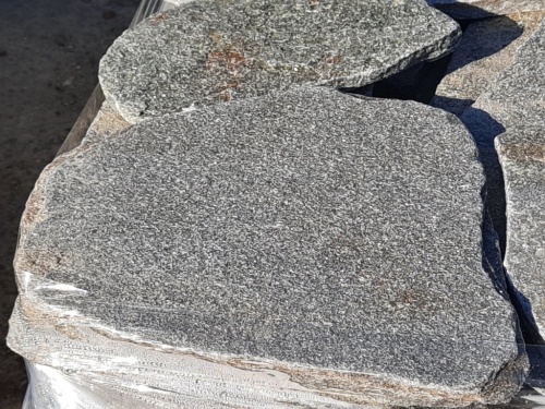 Златолит серебристый галтованный для цоколя купить в Сысерти